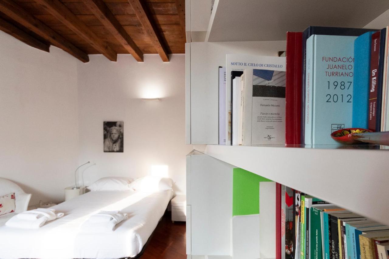 Anfiteatro Apartment In Brera Milan Bagian luar foto