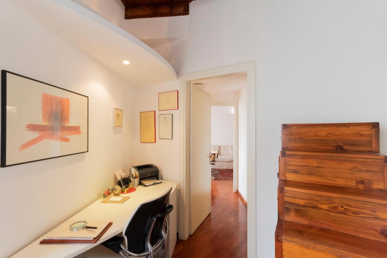 Anfiteatro Apartment In Brera Milan Bagian luar foto