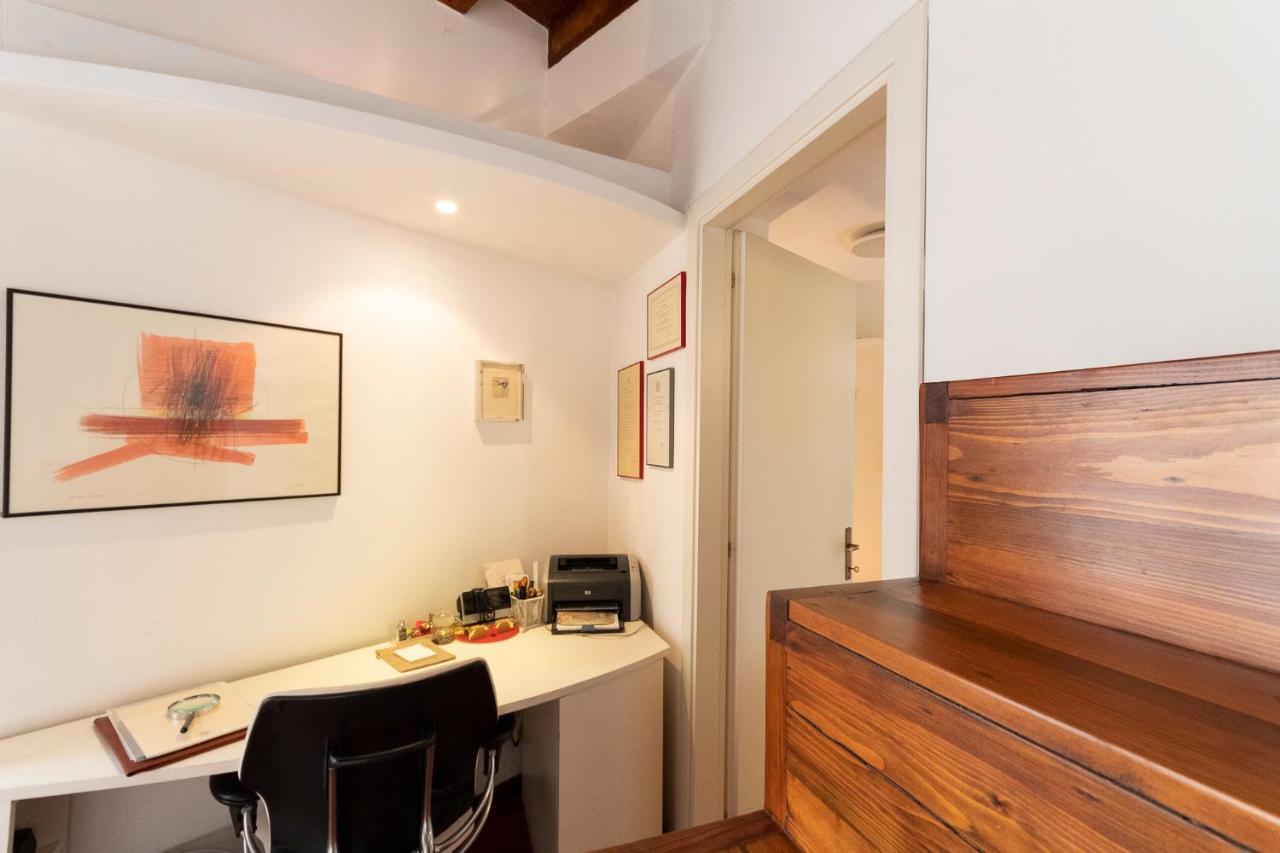 Anfiteatro Apartment In Brera Milan Bagian luar foto