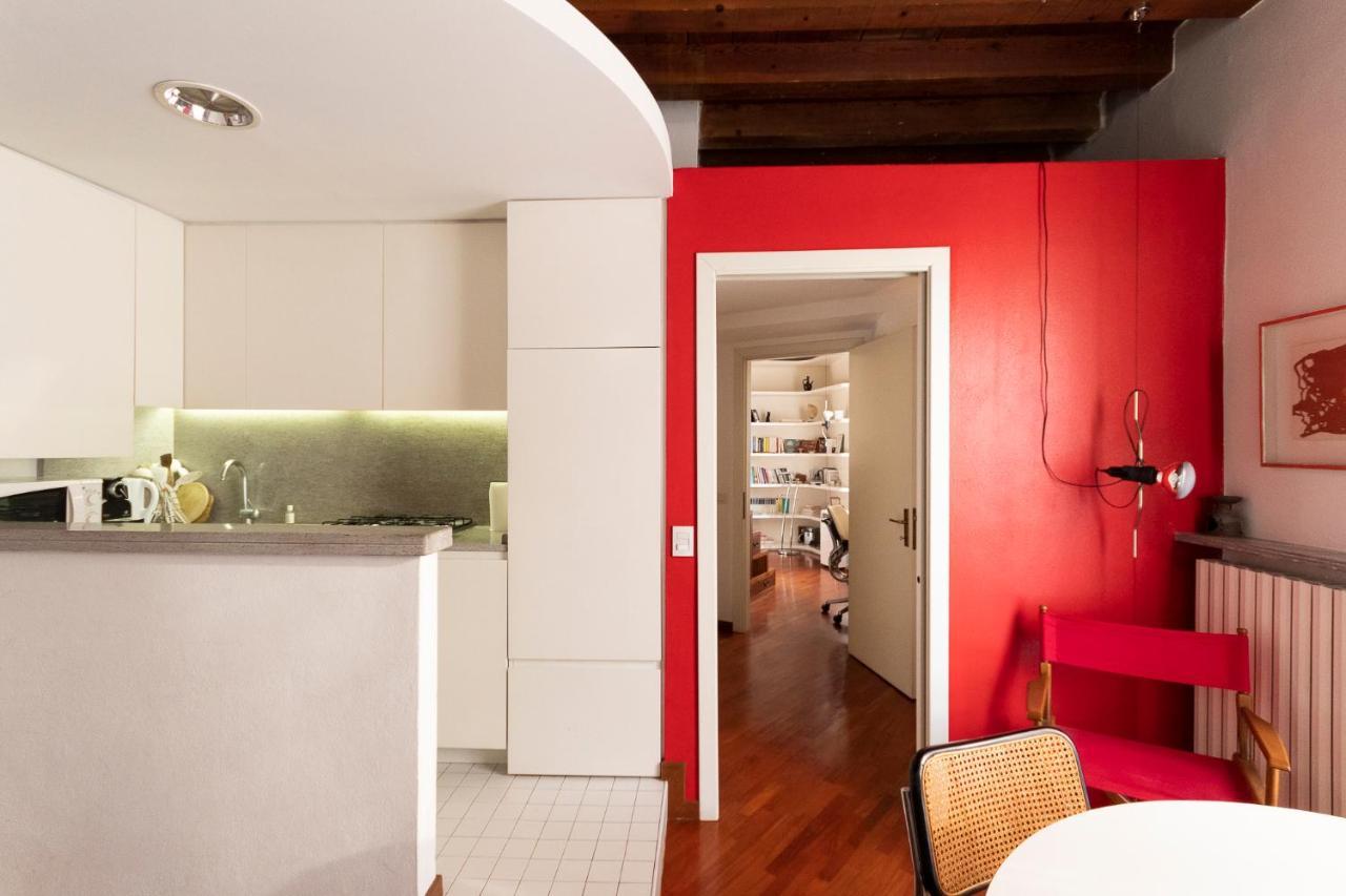 Anfiteatro Apartment In Brera Milan Bagian luar foto